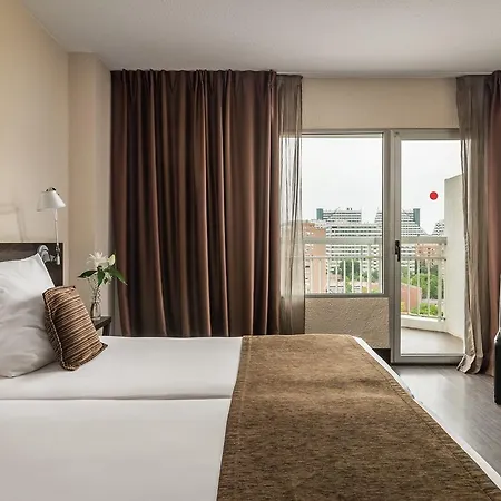 Отель Medium 4*