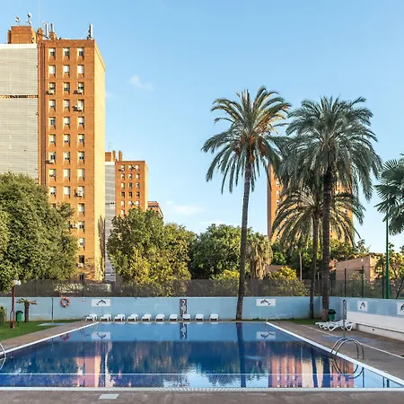 瓦伦西亚媒介酒店