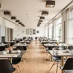 Medium Hotel 4*